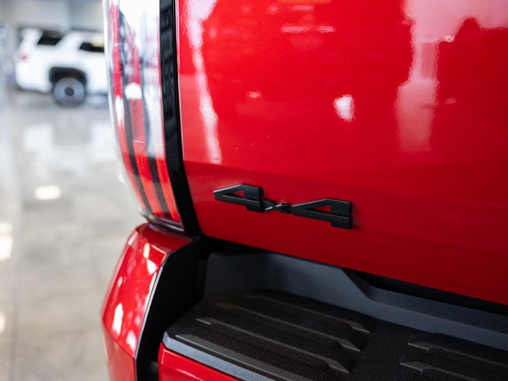 Used 2026 Toyota Tundra Platinum AWD/4WD image 8