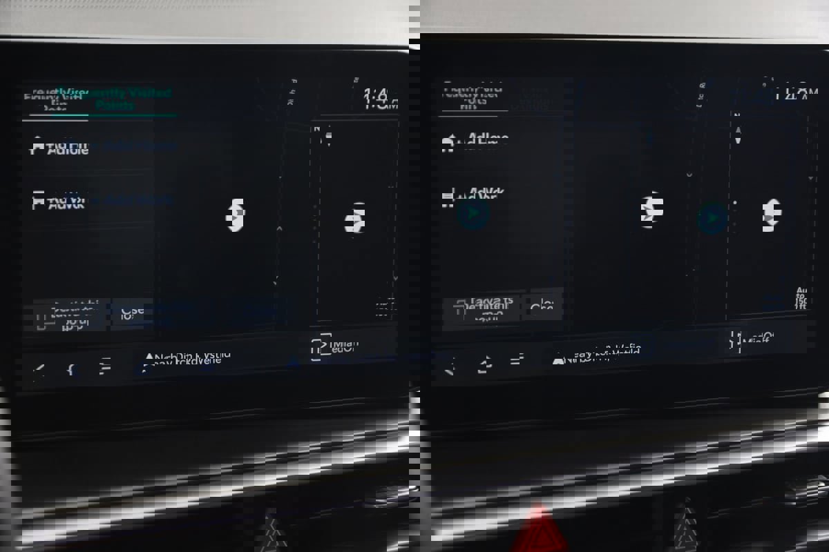 Used 2025 Kia Sorento EX image 9