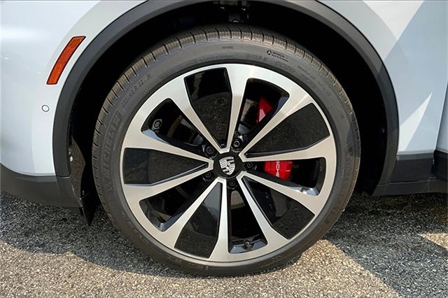 New 2025 Porsche Macan 4S Electric image 15