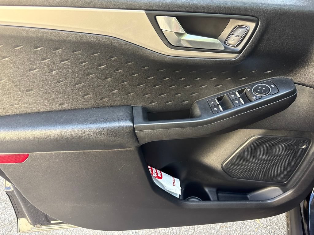 Used 2020 Ford Escape SE Sport FWD image 12