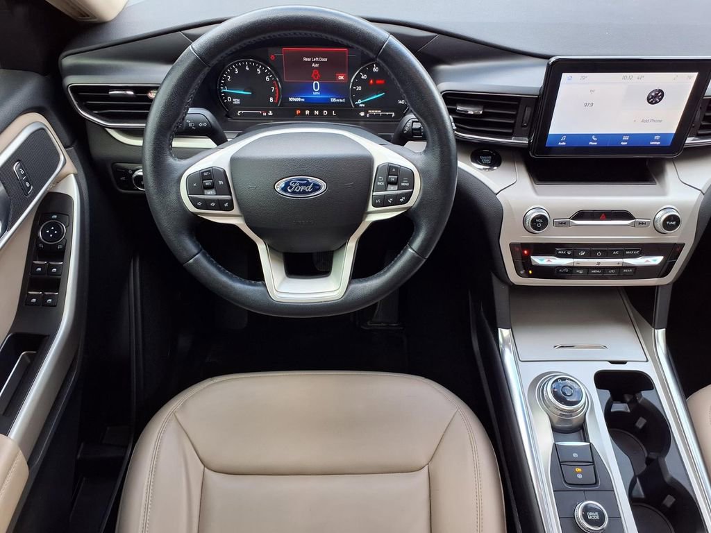 Used 2023 Ford Explorer XLT w/ Equipment Group 202A image 6