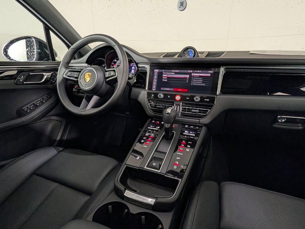 New 2026 Porsche Macan image 22