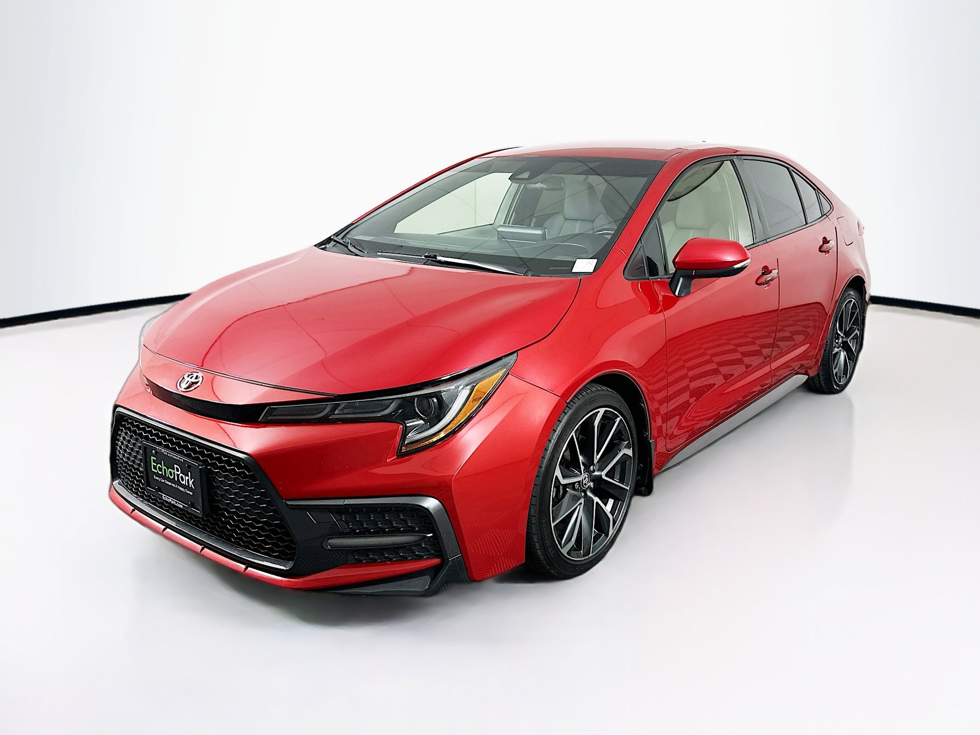 Used 2021 Toyota Corolla SE image 3
