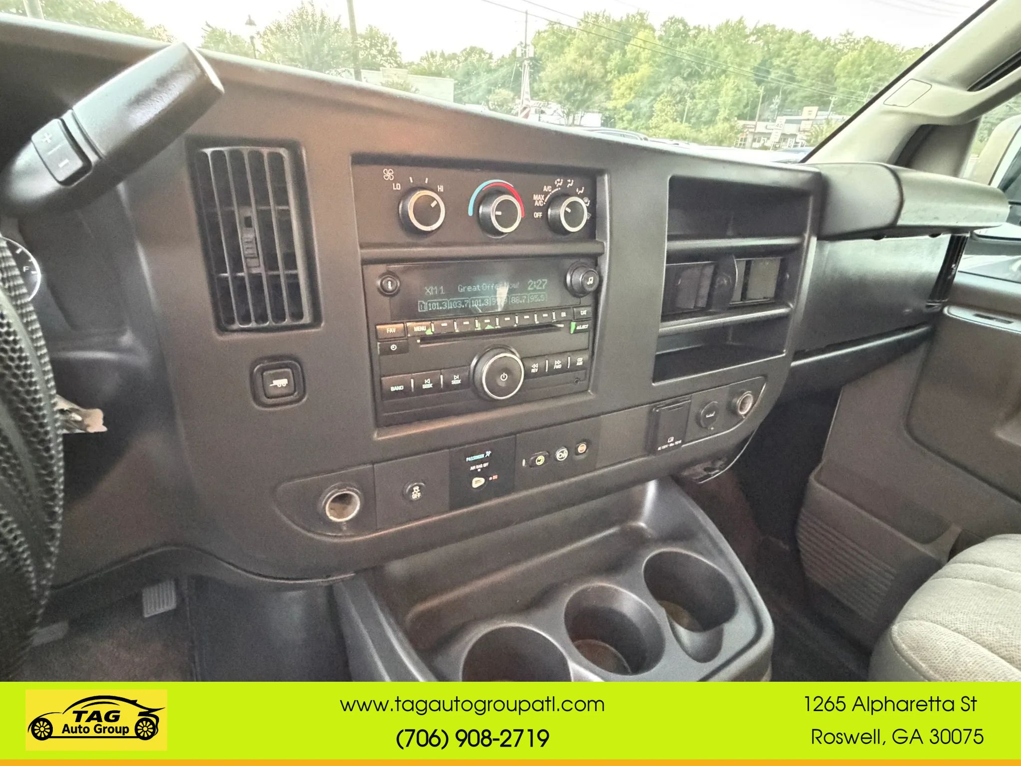 Used 2017 Chevrolet Express 3500 LT w/ LT Preferred Equipment Group RWD image 16