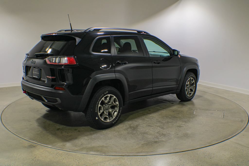 Used 2020 Jeep Cherokee Trailhawk AWD/4WD image 6