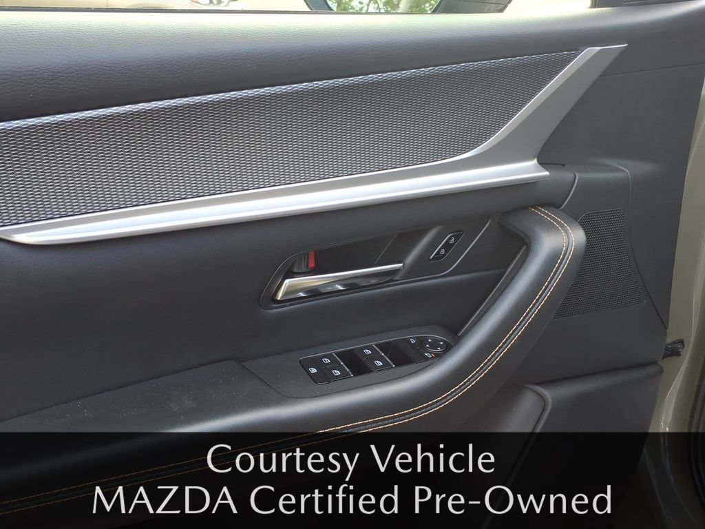 Used 2025 MAZDA CX-70 3.3 Turbo w/ Premium Package AWD/4WD image 11