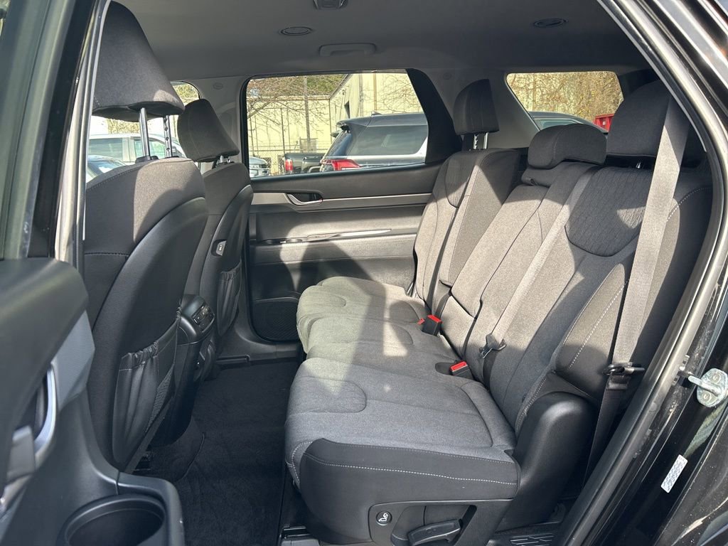 Used 2022 Hyundai Palisade SE image 23