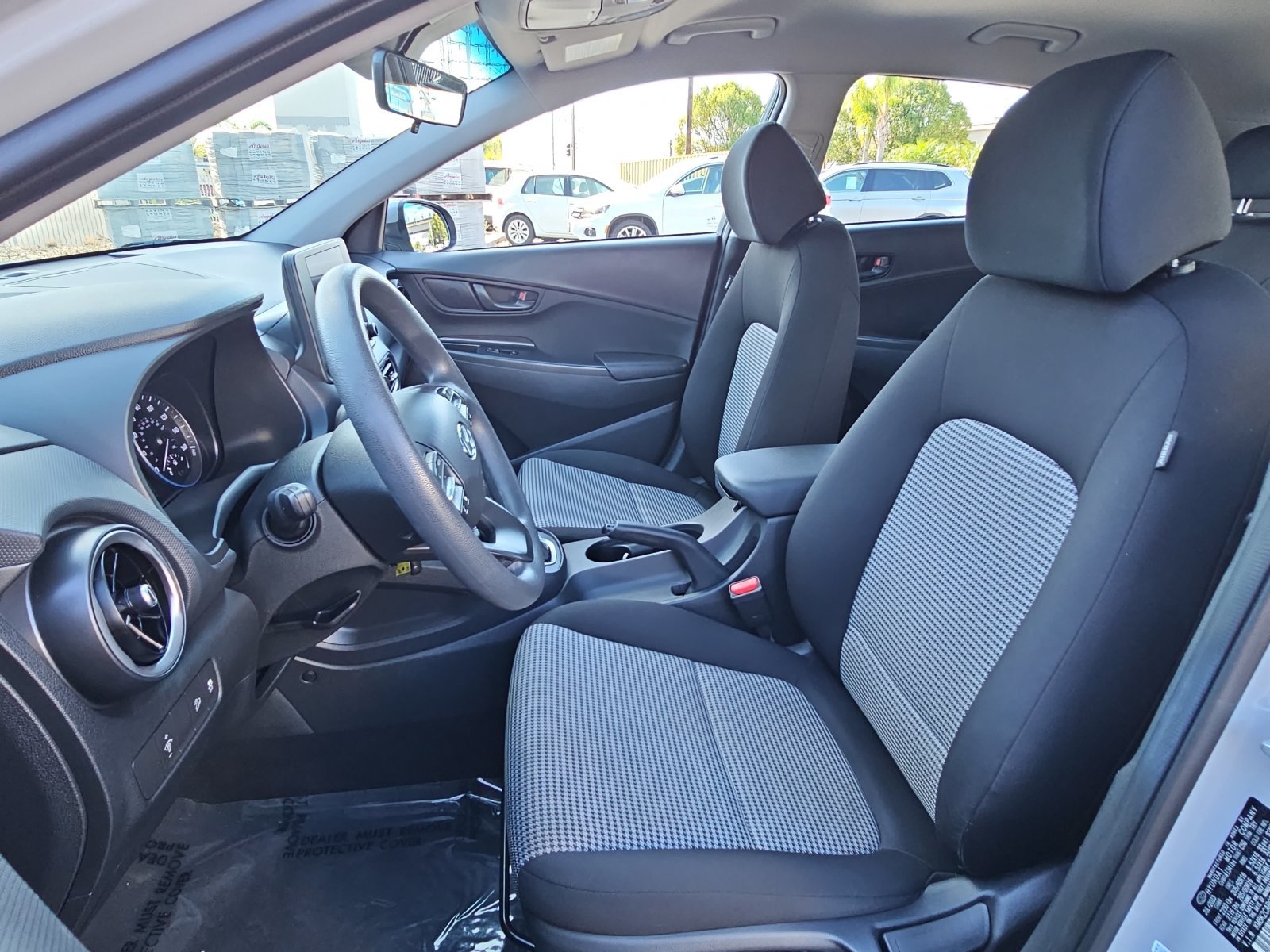 Used 2023 Hyundai Kona SE AWD/4WD image 14