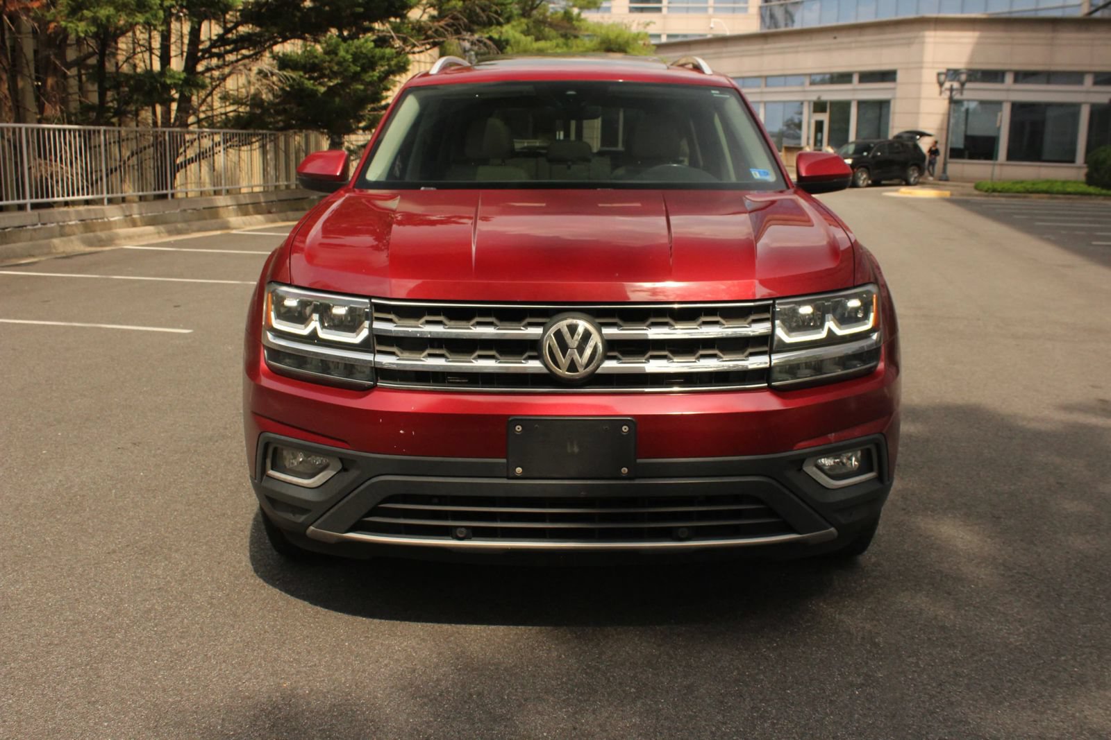 Used 2018 Volkswagen Atlas SEL FWD image 3