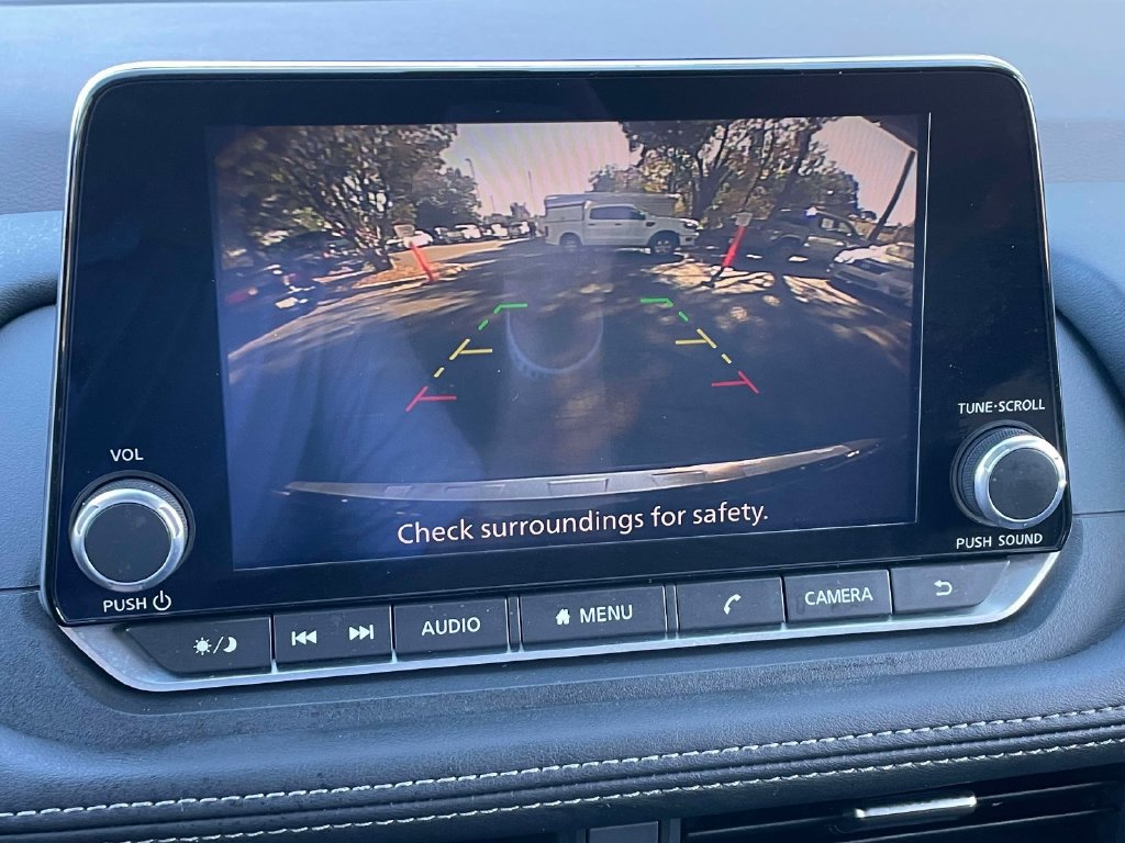 Used 2023 Nissan Rogue SV FWD image 26