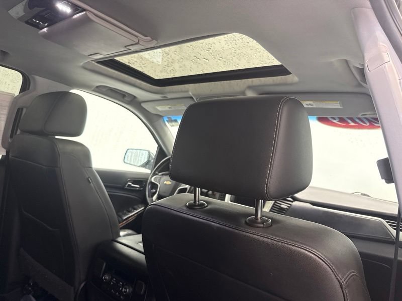 Used 2019 Chevrolet Suburban Premier AWD/4WD image 15
