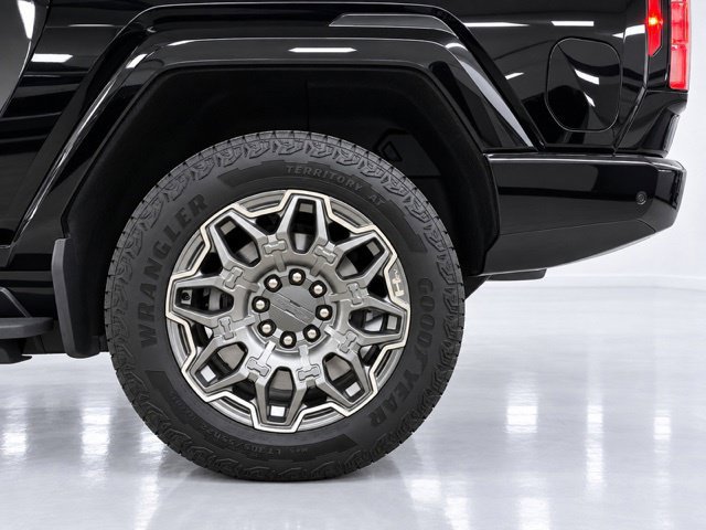 Used 2025 GMC Hummer EV 2X AWD/4WD image 12