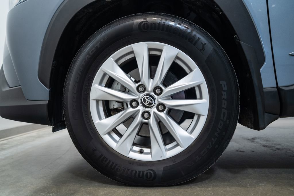 Certified 2023 Toyota Corolla Cross LE image 11