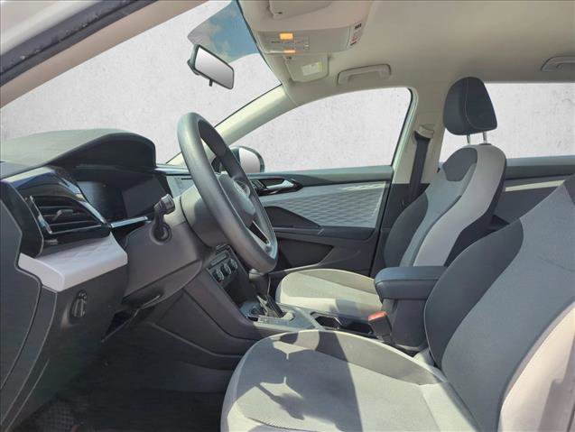 Used 2022 Volkswagen Taos S image 9