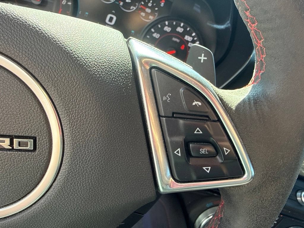 Used 2018 Chevrolet Camaro ZL1 RWD image 15