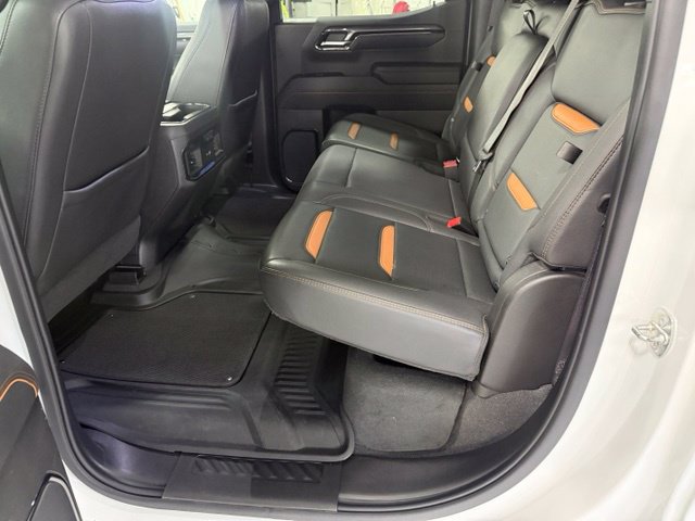 Used 2024 GMC Sierra 1500 AT4 w/ Technology Package AWD/4WD image 19