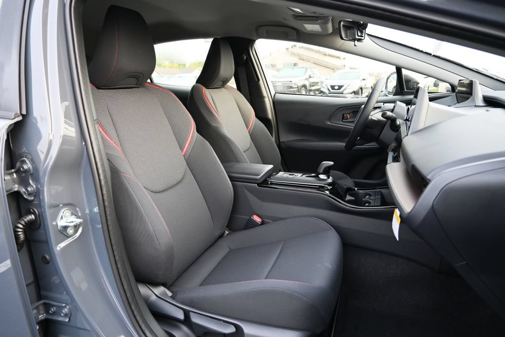 New 2026 Toyota Prius Plug-In Hybrid FWD image 11