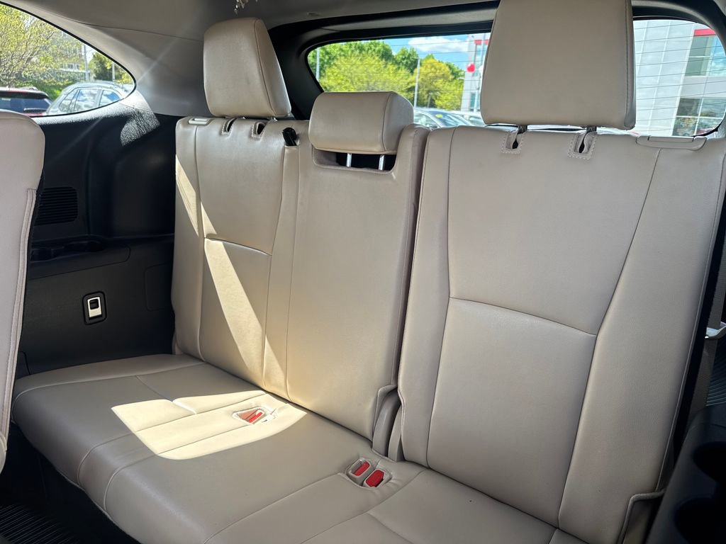 Used 2025 Toyota Highlander XLE AWD/4WD image 49