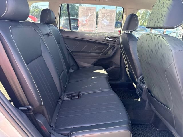 Used 2023 Volkswagen Tiguan SE w/ Panoramic Sunroof Package AWD/4WD image 10