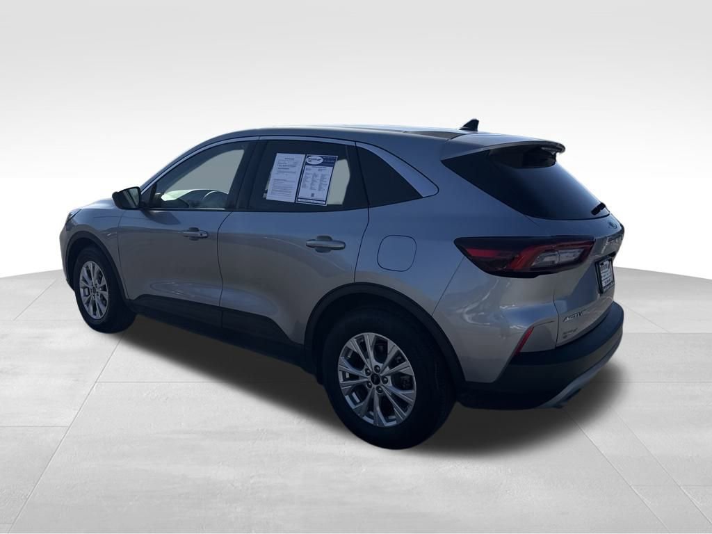 Used 2023 Ford Escape Active image 3