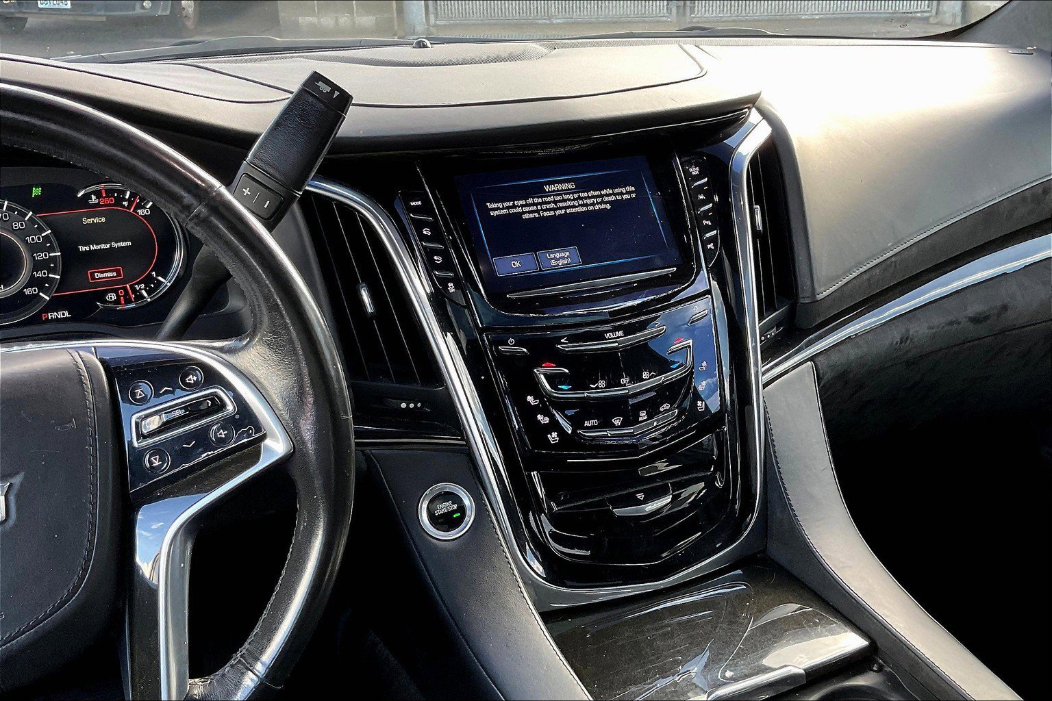 Used 2017 Cadillac Escalade Platinum image 6