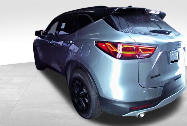 Used 2025 Chevrolet Blazer LT w/ Midnight/Sport Edition FWD image 4