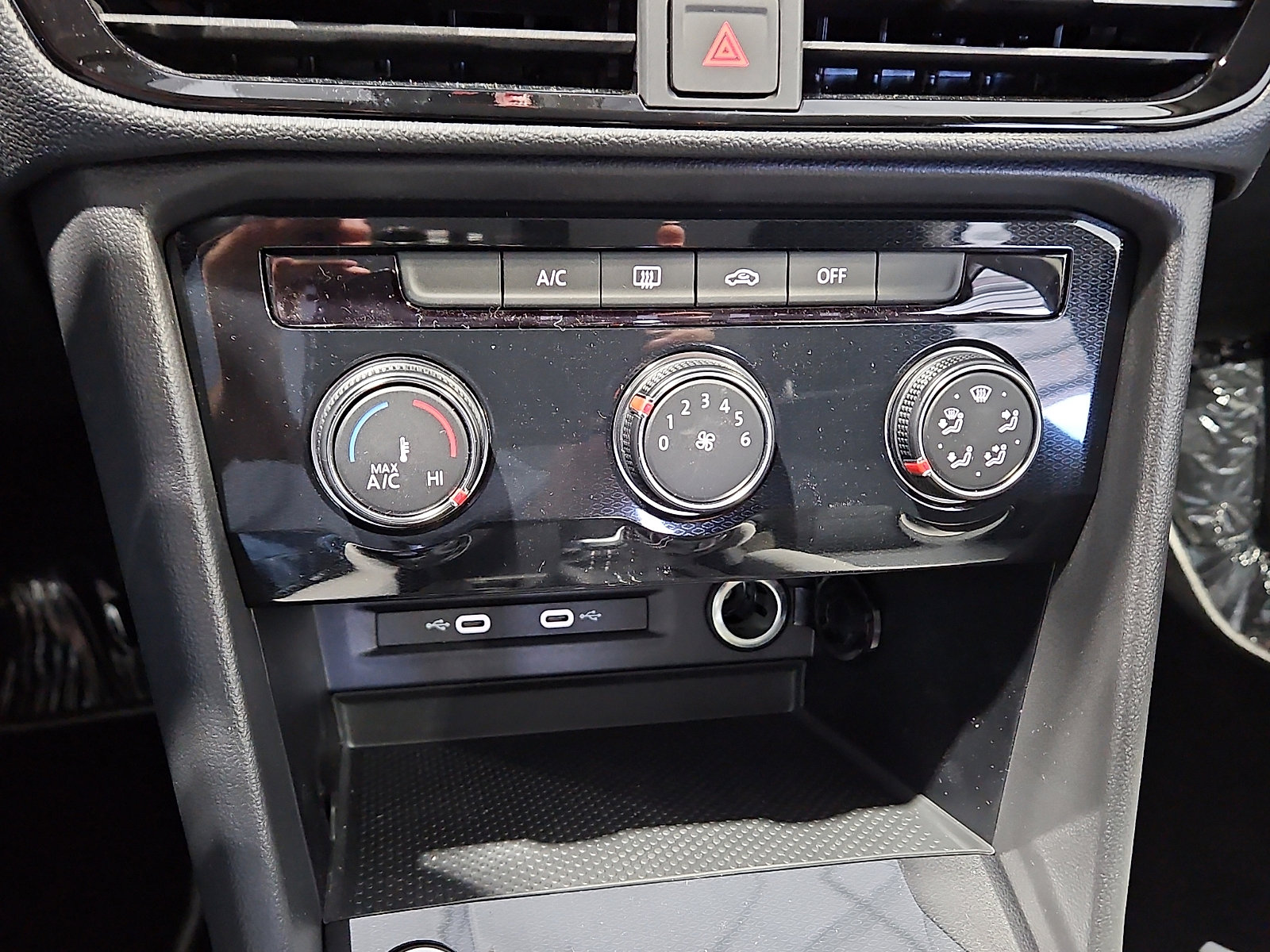 New 2026 Volkswagen Taos S image 15