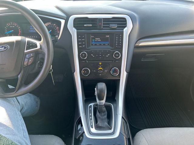 Used 2016 Ford Fusion S image 18