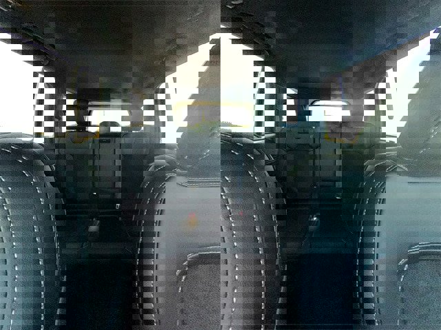 New 2025 Jeep Grand Cherokee Altitude image 32