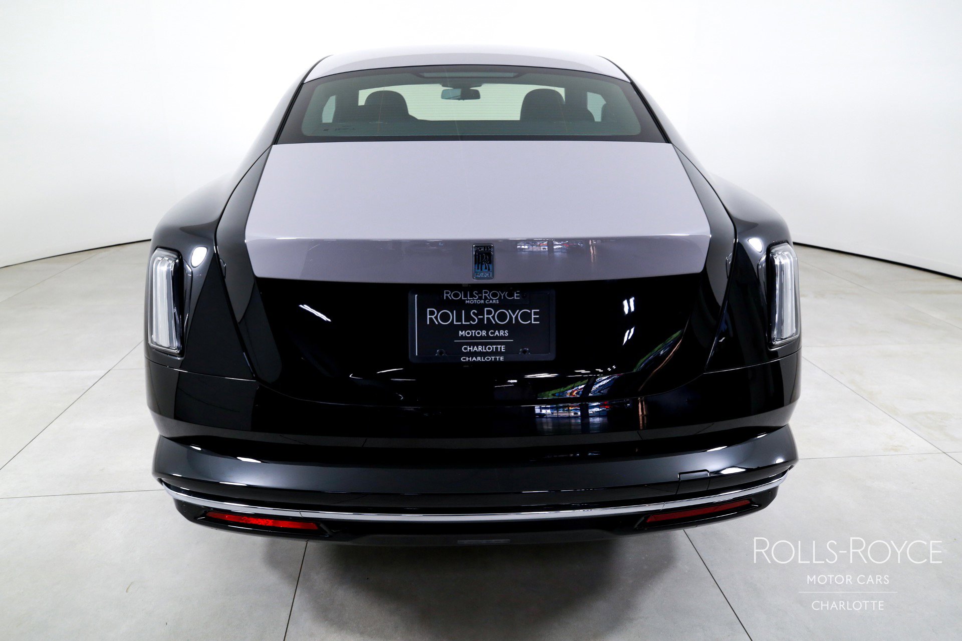 Used 2025 Rolls-Royce Spectre w/ Spectre Launch Package image 9