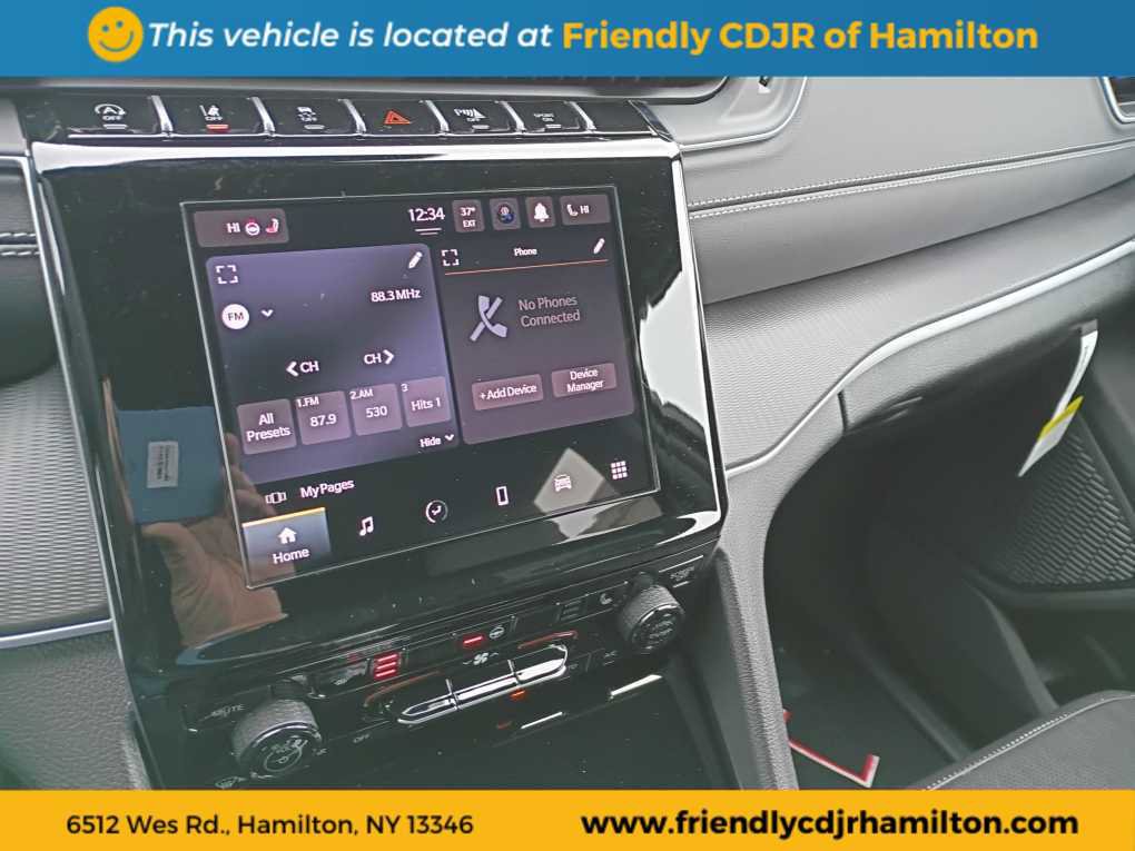 New 2025 Jeep Grand Cherokee Altitude image 13