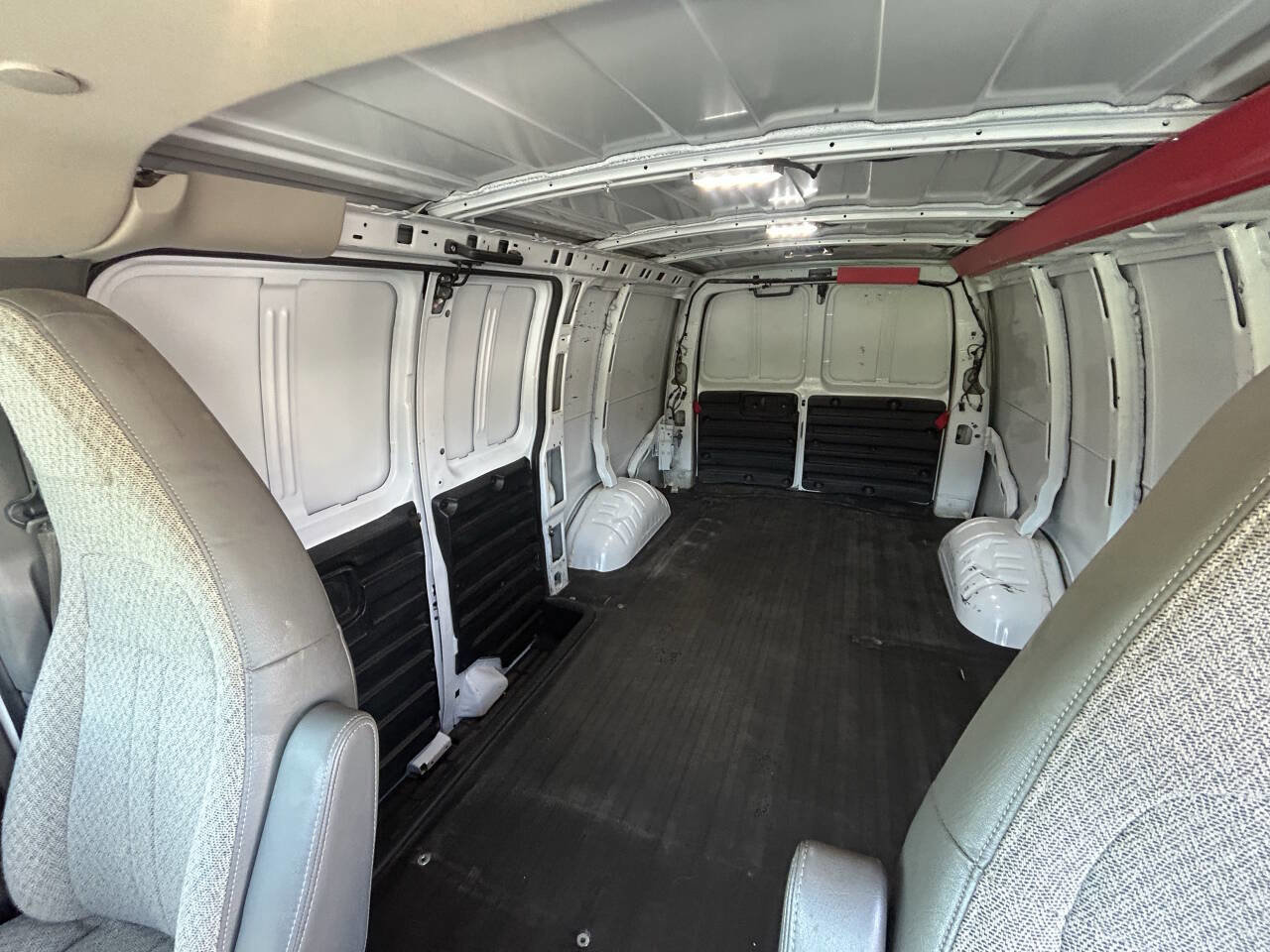 Used 2020 Chevrolet Express 2500 2500 3dr Cargo Van w/ Driver Convenience Package image 30