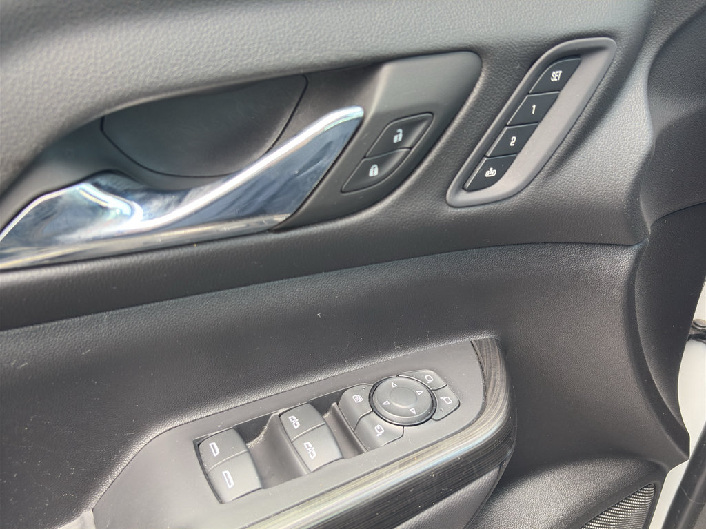Used 2023 GMC Acadia SLT w/ Elevation Edition FWD image 28