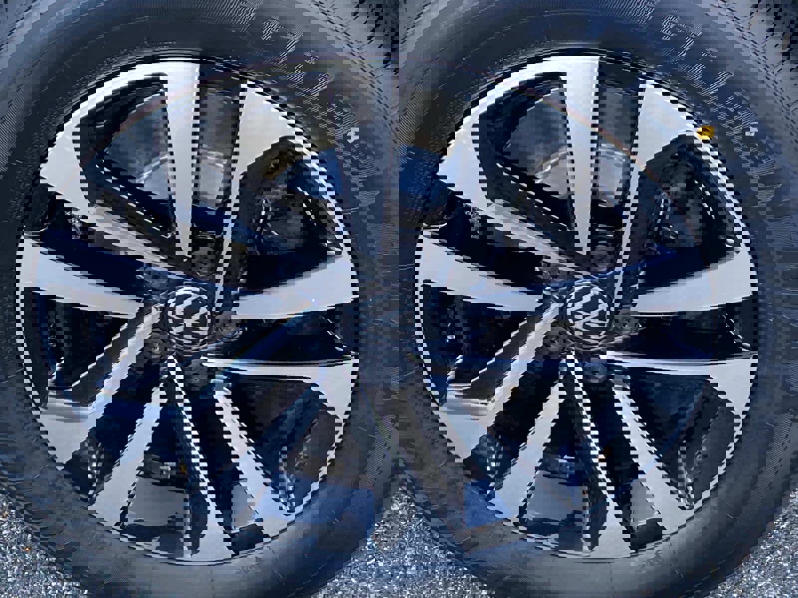 Used 2022 Volkswagen Tiguan S image 22