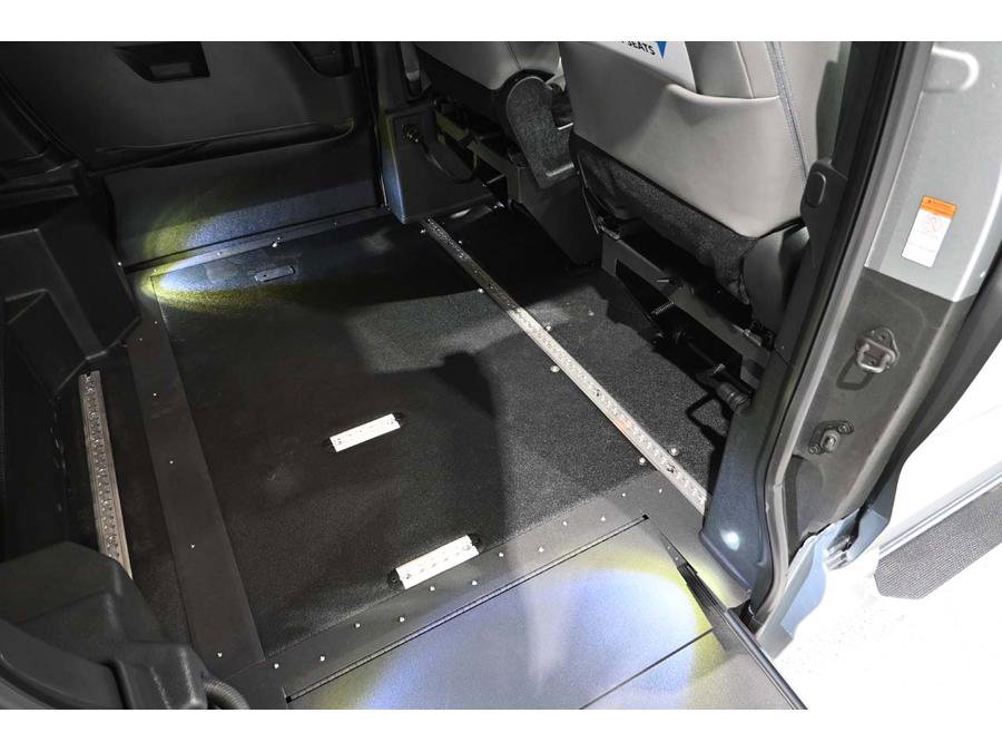 New 2025 Toyota Sienna XLE w/ XLE Plus Package image 19