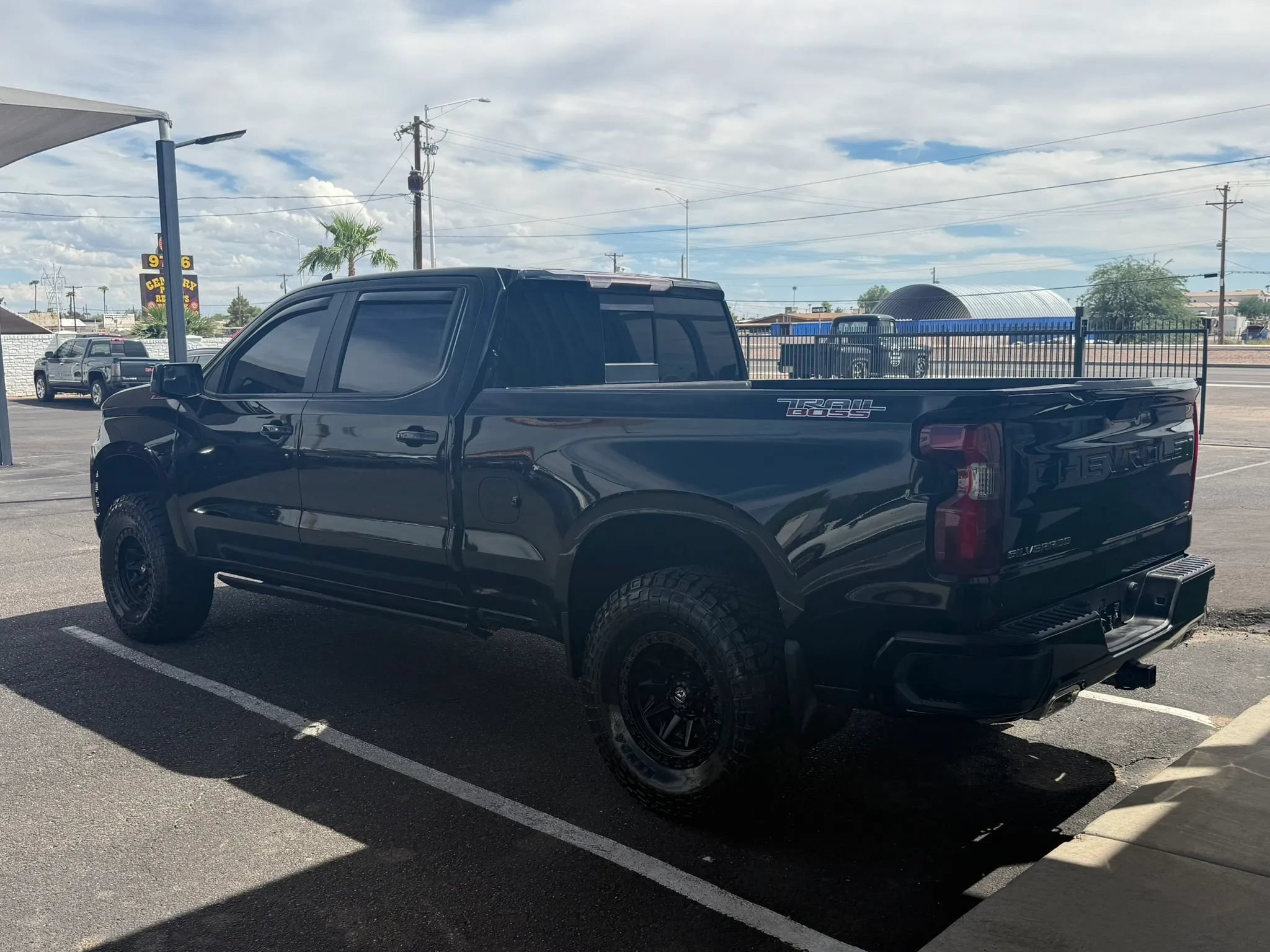 Used 2020 Chevrolet Silverado 1500 LT Trail Boss AWD/4WD image 4