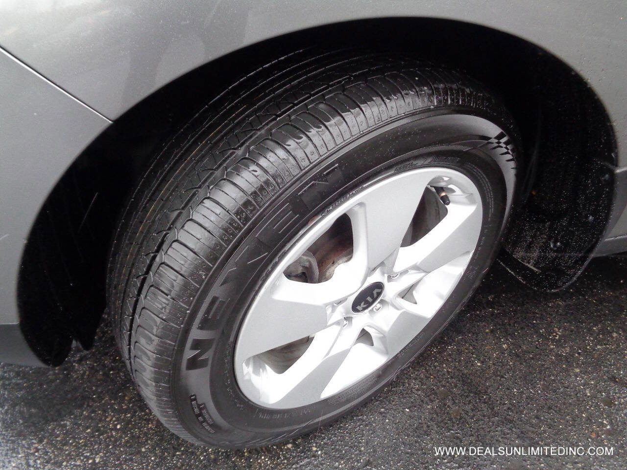 Used 2019 Kia Soul FWD image 6