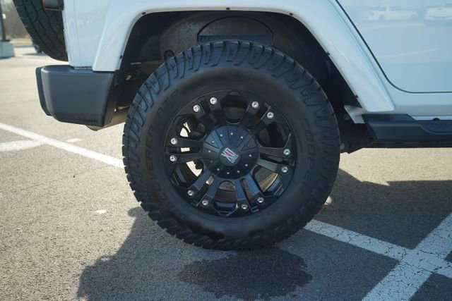 Used 2015 Jeep Wrangler Unlimited Sahara w/ Dual Top Group image 44