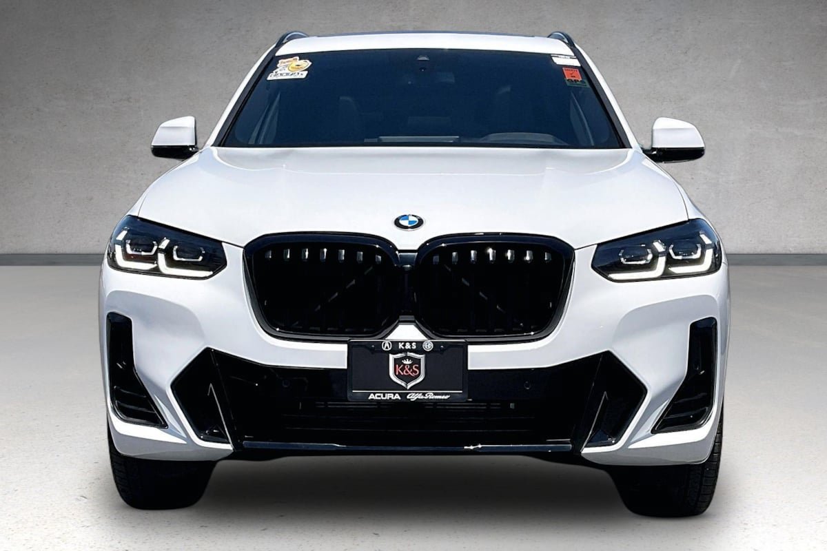 Used 2023 BMW X3 xDrive30i w/ M Sport Package AWD/4WD image 3