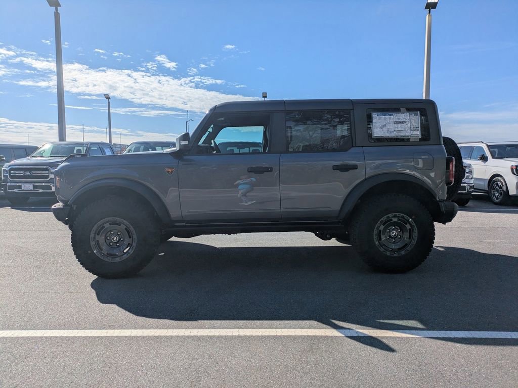New 2025 Ford Bronco Badlands image 7