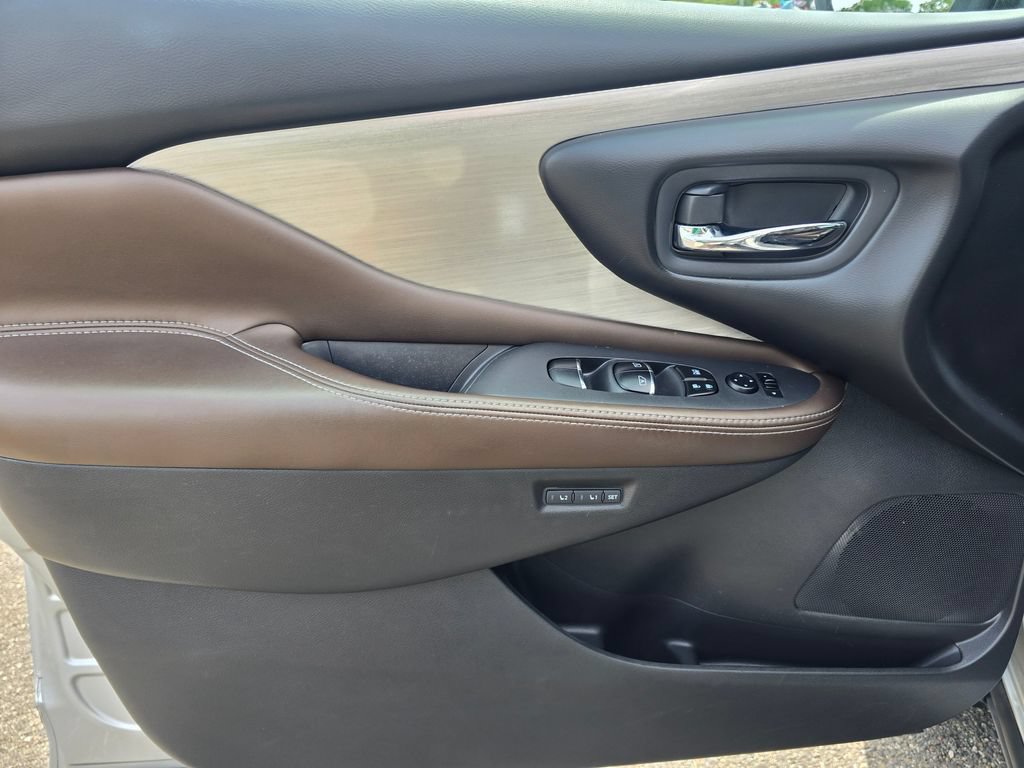 Used 2017 Nissan Murano SL AWD/4WD image 14