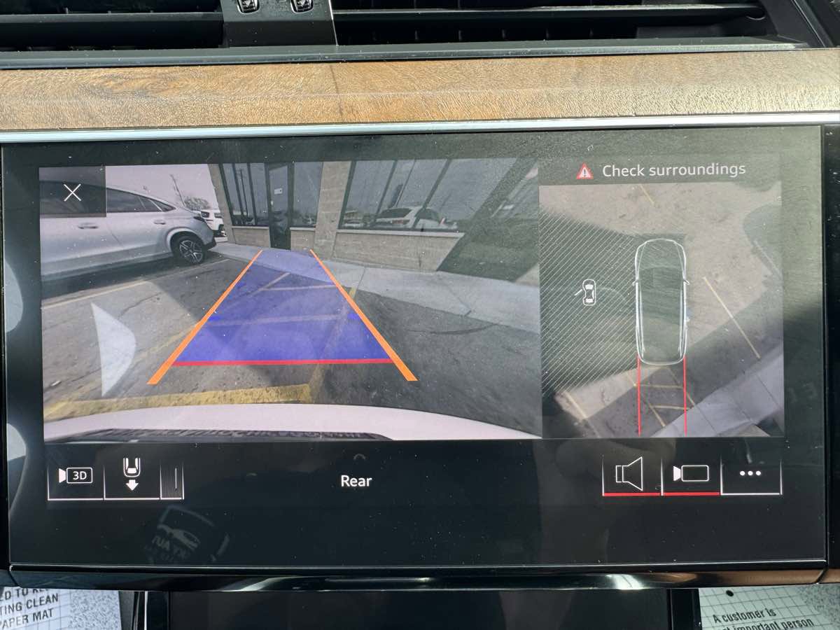 Used 2019 Audi e-tron Prestige w/ Prestige Package image 20