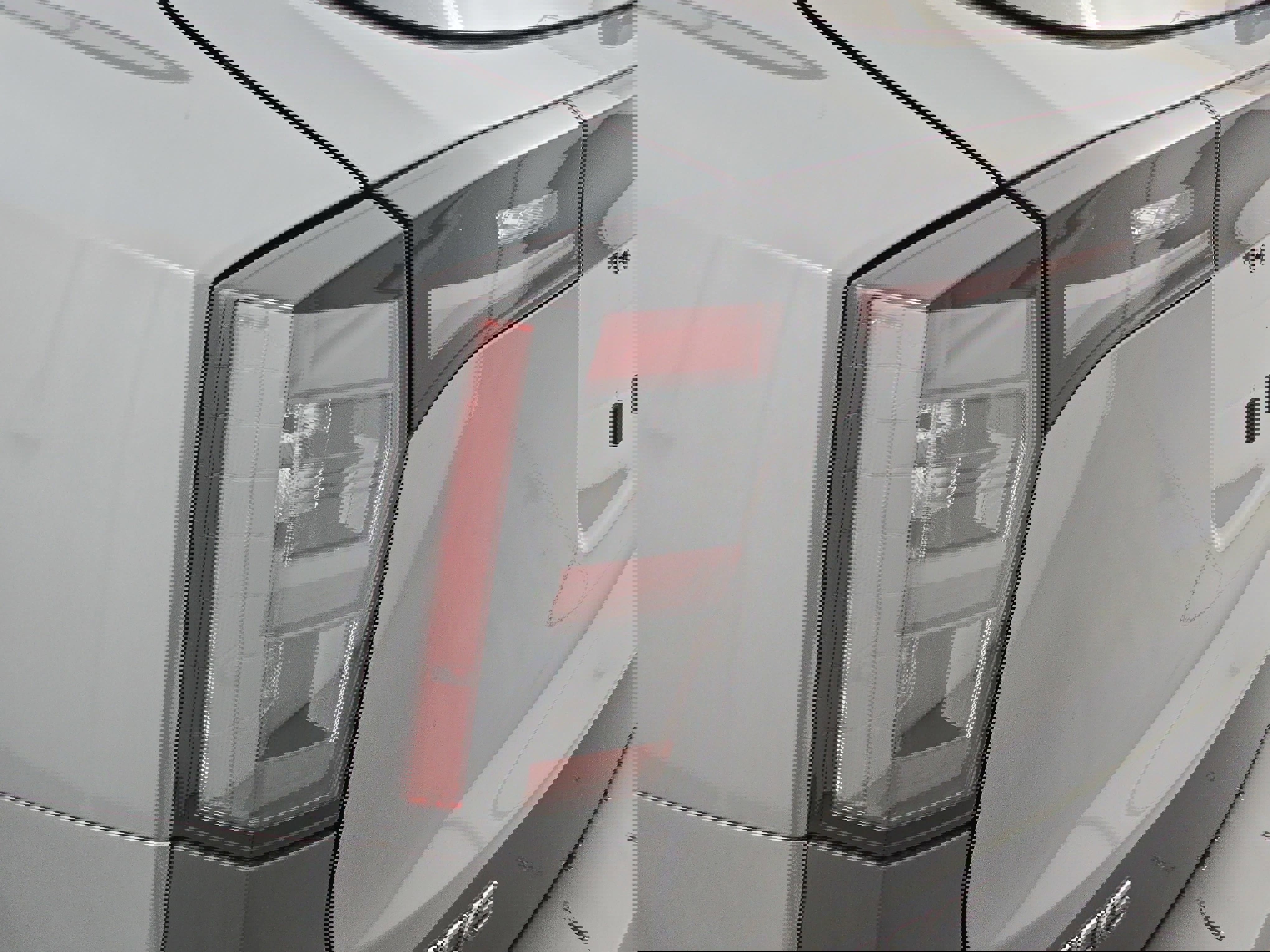 Certified 2025 Nissan Kicks SR image 33