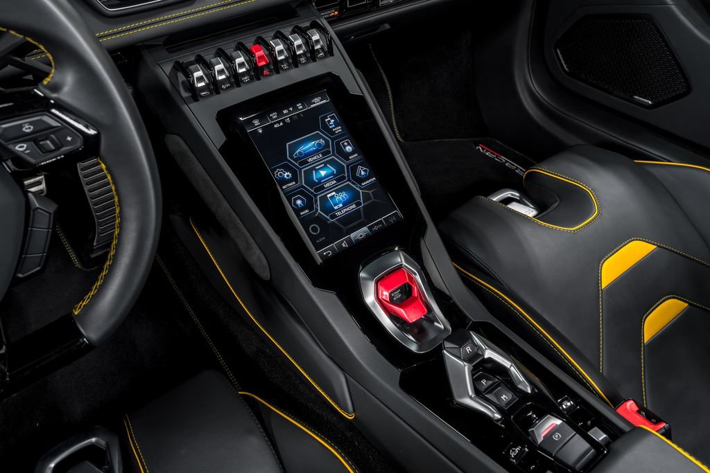 Used 2022 Lamborghini Huracan EVO RWD image 24