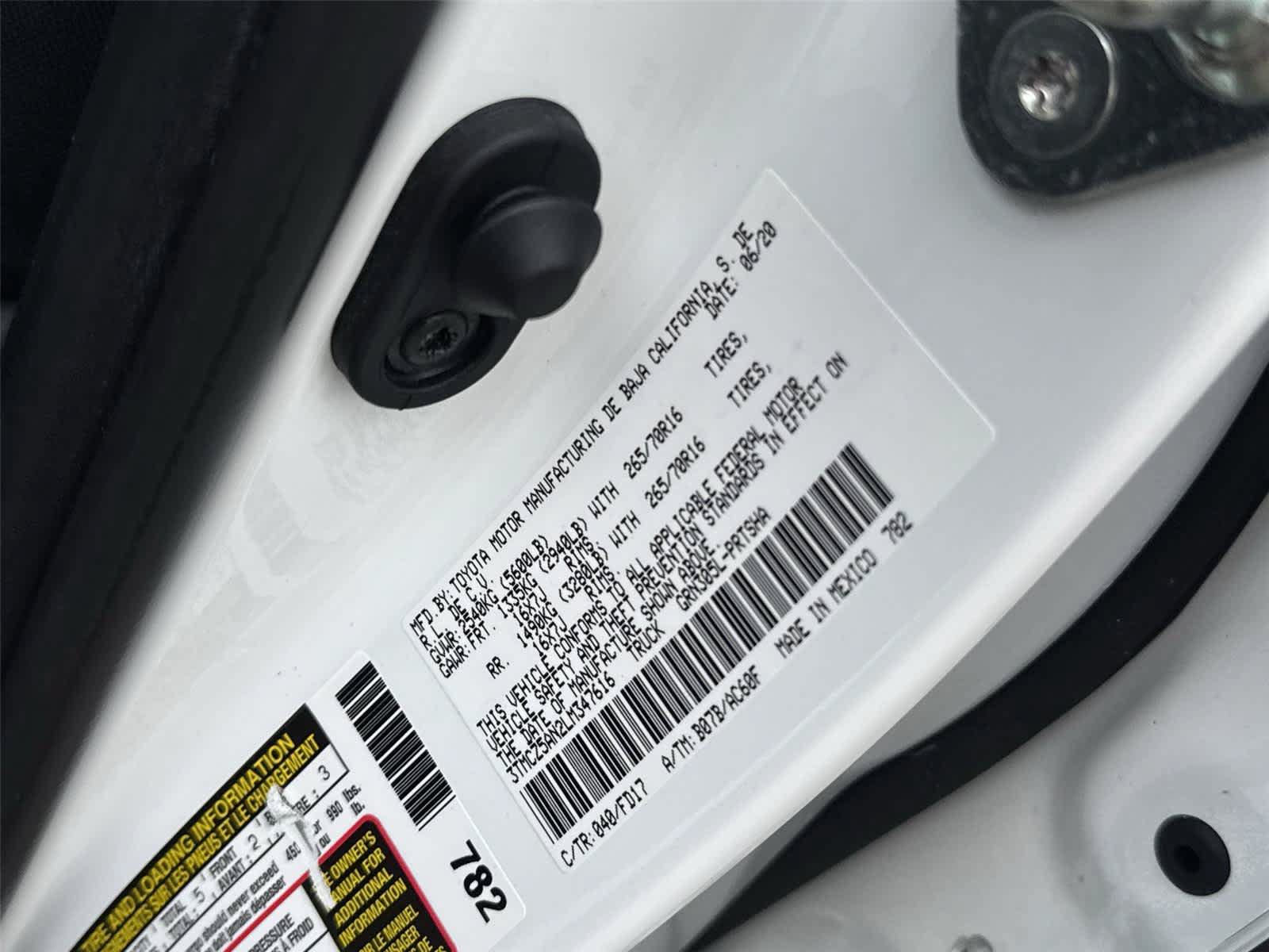 Used 2020 Toyota Tacoma TRD Off-Road AWD/4WD image 31