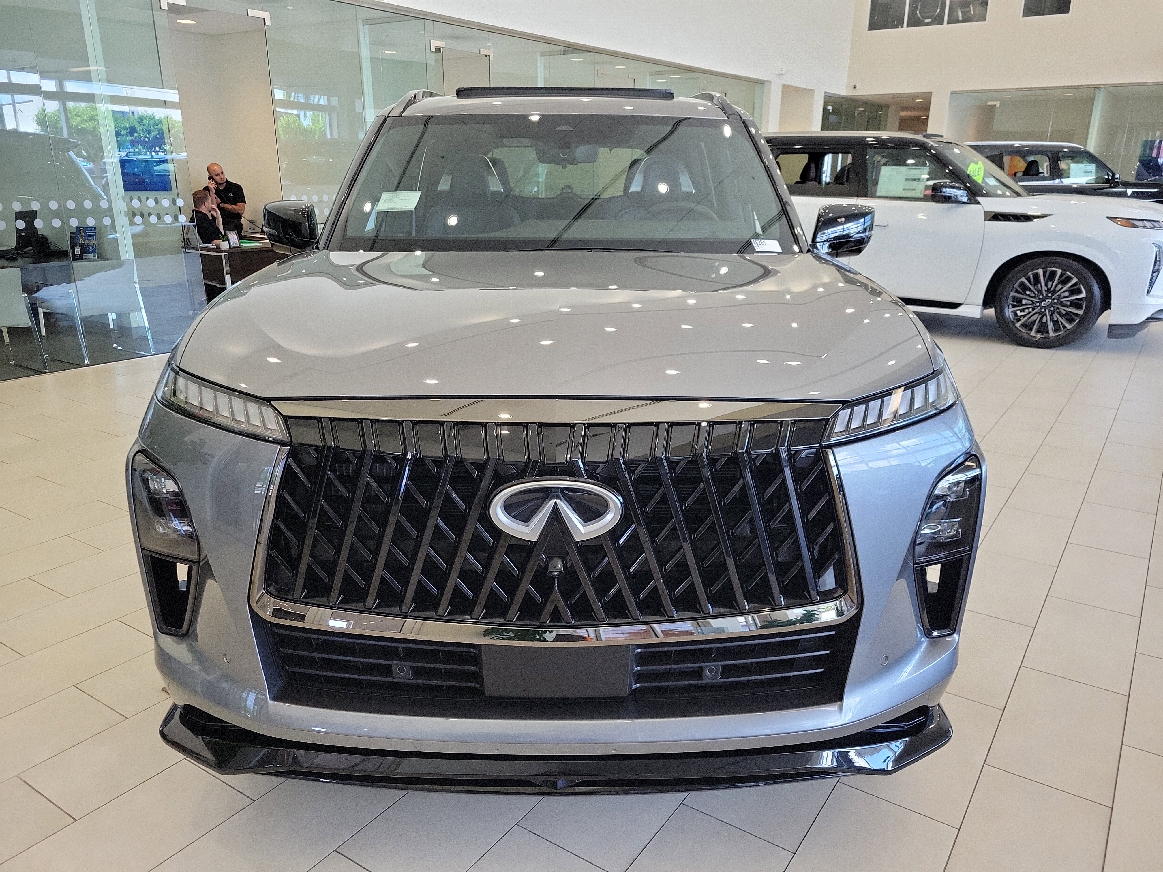 New 2026 INFINITI QX80 4WD image 2