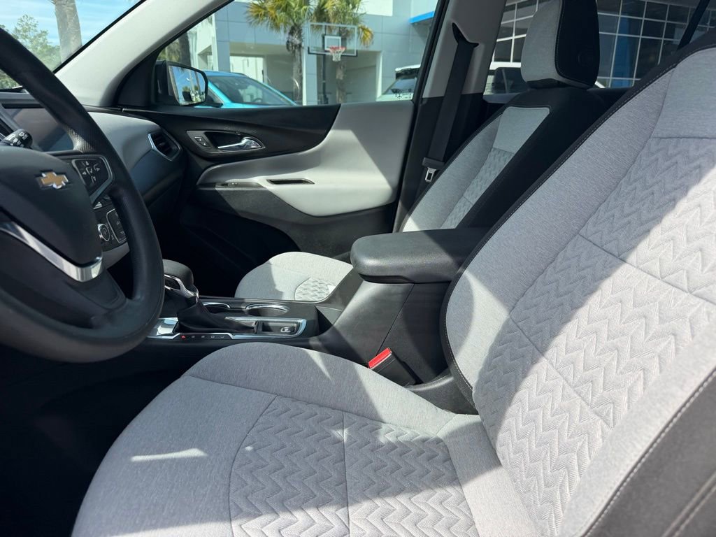 Used 2023 Chevrolet Equinox LS w/ LS Convenience Package image 8