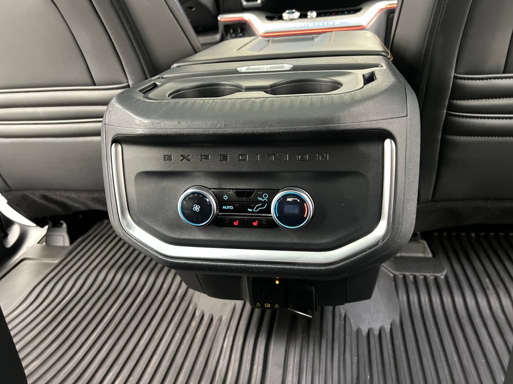 Used 2025 Ford Expedition Tremor AWD/4WD image 26