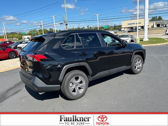 Used 2025 Toyota RAV4 XLE AWD/4WD image 9