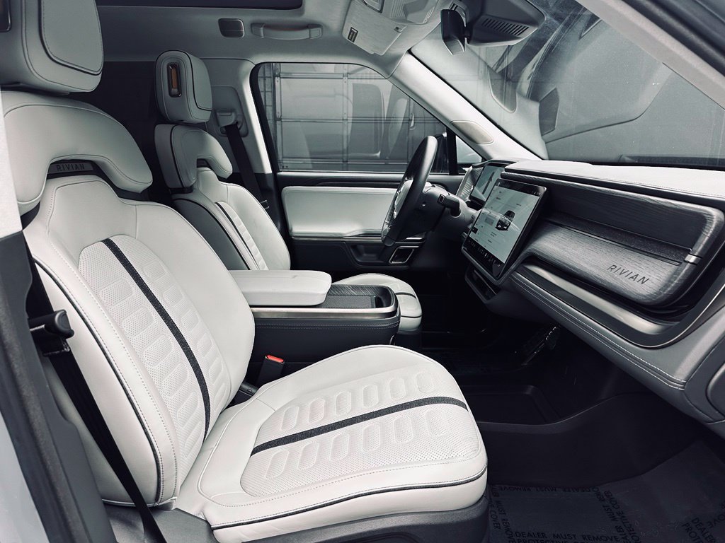 Used 2024 Rivian R1S Adventure Dual AWD/4WD image 21